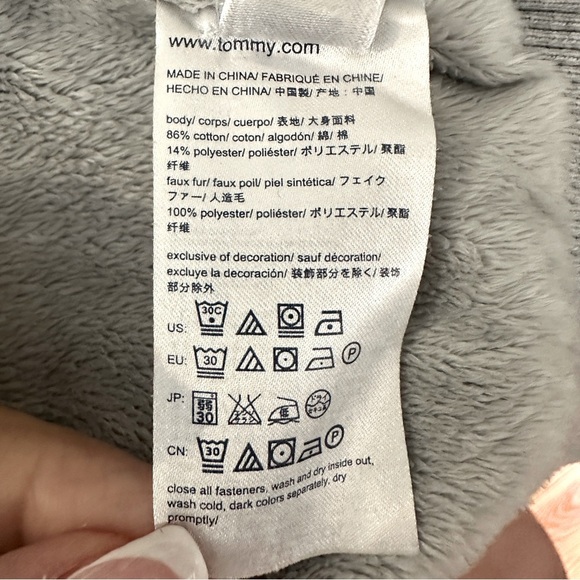 Tommy Hilfiger Gray Zip-Up Hoodie Sweatshirt Fleece Lined Size Small - Picture 10 of 14